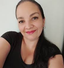 Yuly Mar Rivas Creadora de Diseña y Crea con Resina